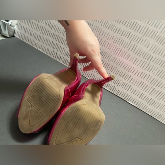 GUESS - Hot Pink Metallic - Peep Toe Stiletto Platform Heel - SIZE 7.5 - Picture 3 of 9